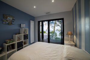 Villa avec piscine et vue sur le lac