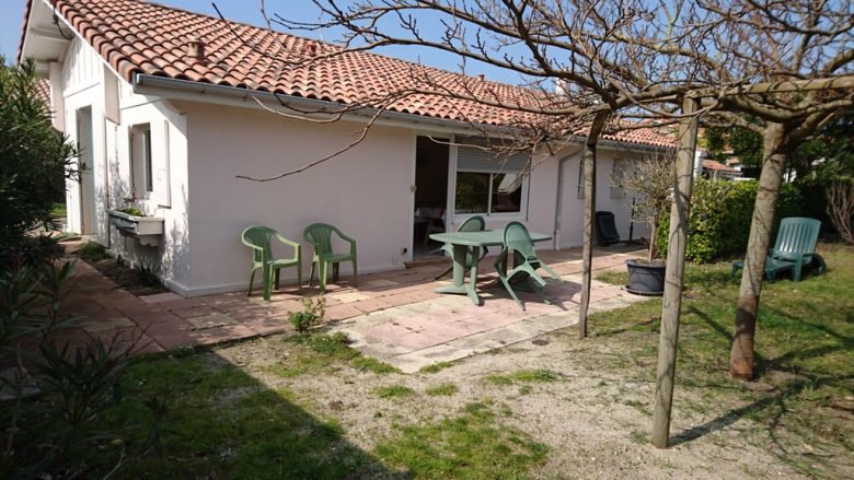 Villa arborée à 300 M de la plage