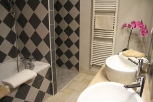 Chambres d’ hôtes de charme la maison du bos – Chambre Blanche