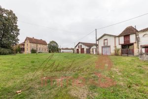 52214490  – Maison – 15 pièces à ST GEIN