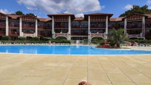 Charmant appartement côté lac et golf