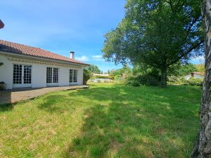 52016161  – Maison – 5 pièces à LEON
