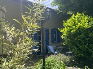 52161222  – Maison – 9 pièces à VILLENAVE