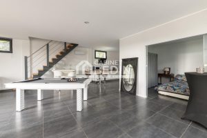 51557210  – Maison – 8 pièces à MUGRON