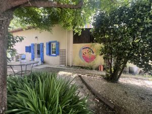 52161222  – Maison – 9 pièces à VILLENAVE