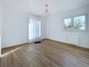 52510509  – Maison – 8 pièces à LA TESTE DE BUCH