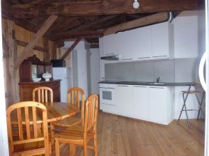 Appartement dans grange rustique au calme