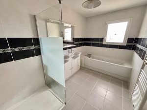 52561505  – Maison – 6 pièces à COMMENSACQ