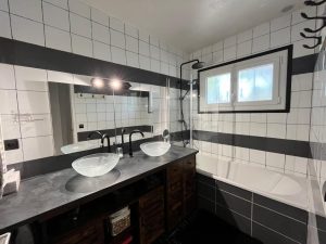 52504287  – Maison – 5 pièces à RION DES LANDES