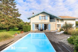 52211739  – Maison – 7 pièces à AZUR