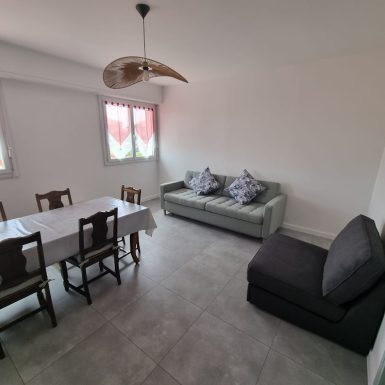 Appartement n°2 dans Villa à la Béarnaise