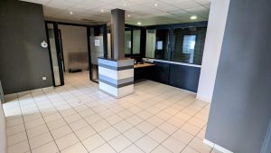 52529231  – Local commercial à ST PIERRE DU MONT