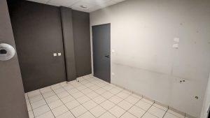 52529231  – Local commercial à ST PIERRE DU MONT