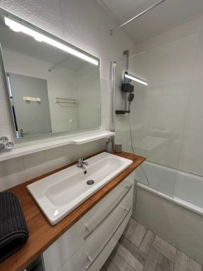 T1 – 1 à 4 pers. – LASECR14/A