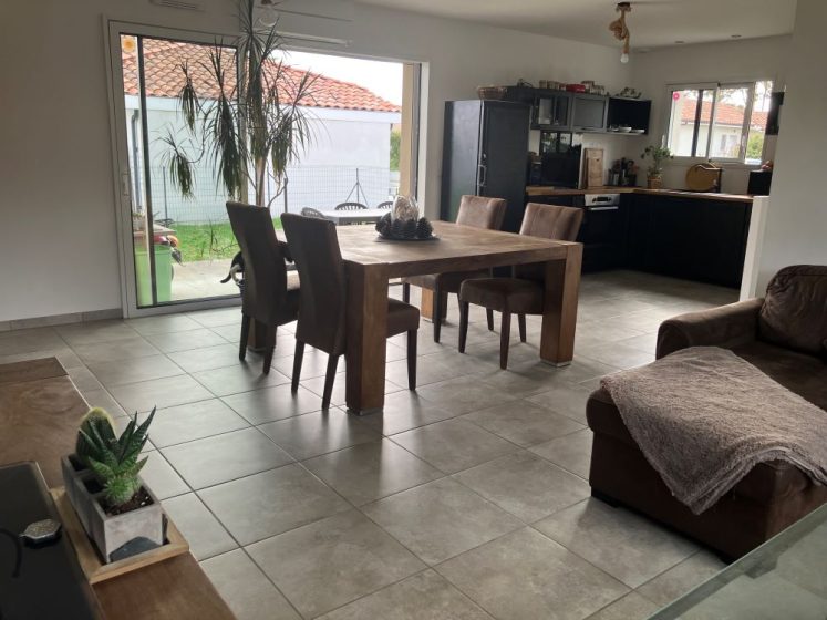 T3 – 1 à 4 pers. – BALL244/F