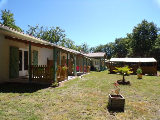 Gîte Crocus au calme / piscine / wifi