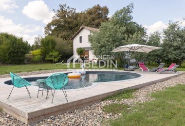 51557210  – Maison – 8 pièces à MUGRON