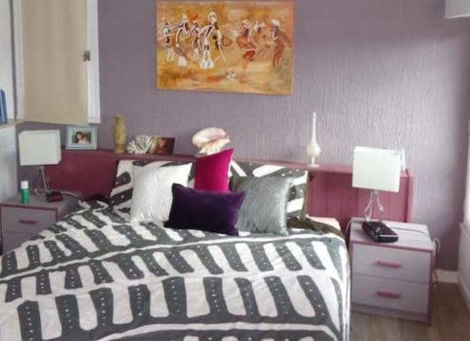 Maison à 200 m du lac et 3 km de l&rsquo;océan dans un cadre de verdure