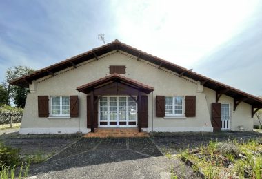 51553633  – Maison – 5 pièces à BEGAAR