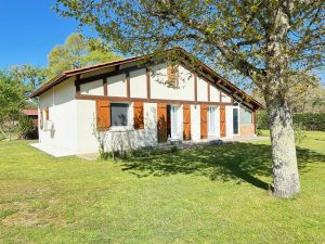 51243288  – Maison – 7 pièces à GAREIN