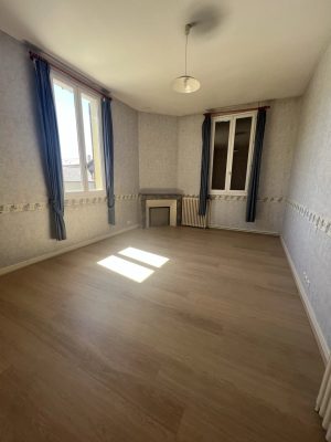 51387750  – Maison – 15 pièces à ST JUSTIN