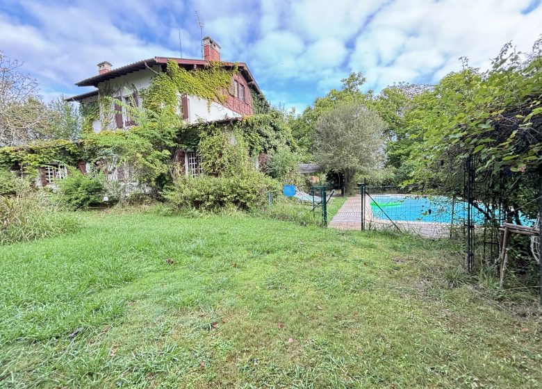 51908833  – Maison – 16 pièces à LABRIT