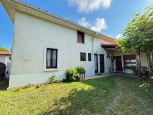 52008148  – Maison – 7 pièces à BROCAS