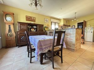 52008148  – Maison – 7 pièces à BROCAS