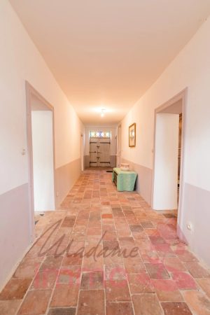 52119516  – Maison – 11 pièces à VERT