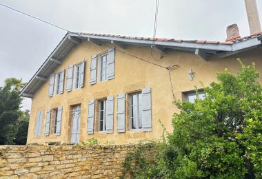 52239220  – Maison – 15 pièces à PERQUIE