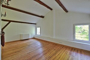 52509990  – Maison – 10 pièces à ARENGOSSE