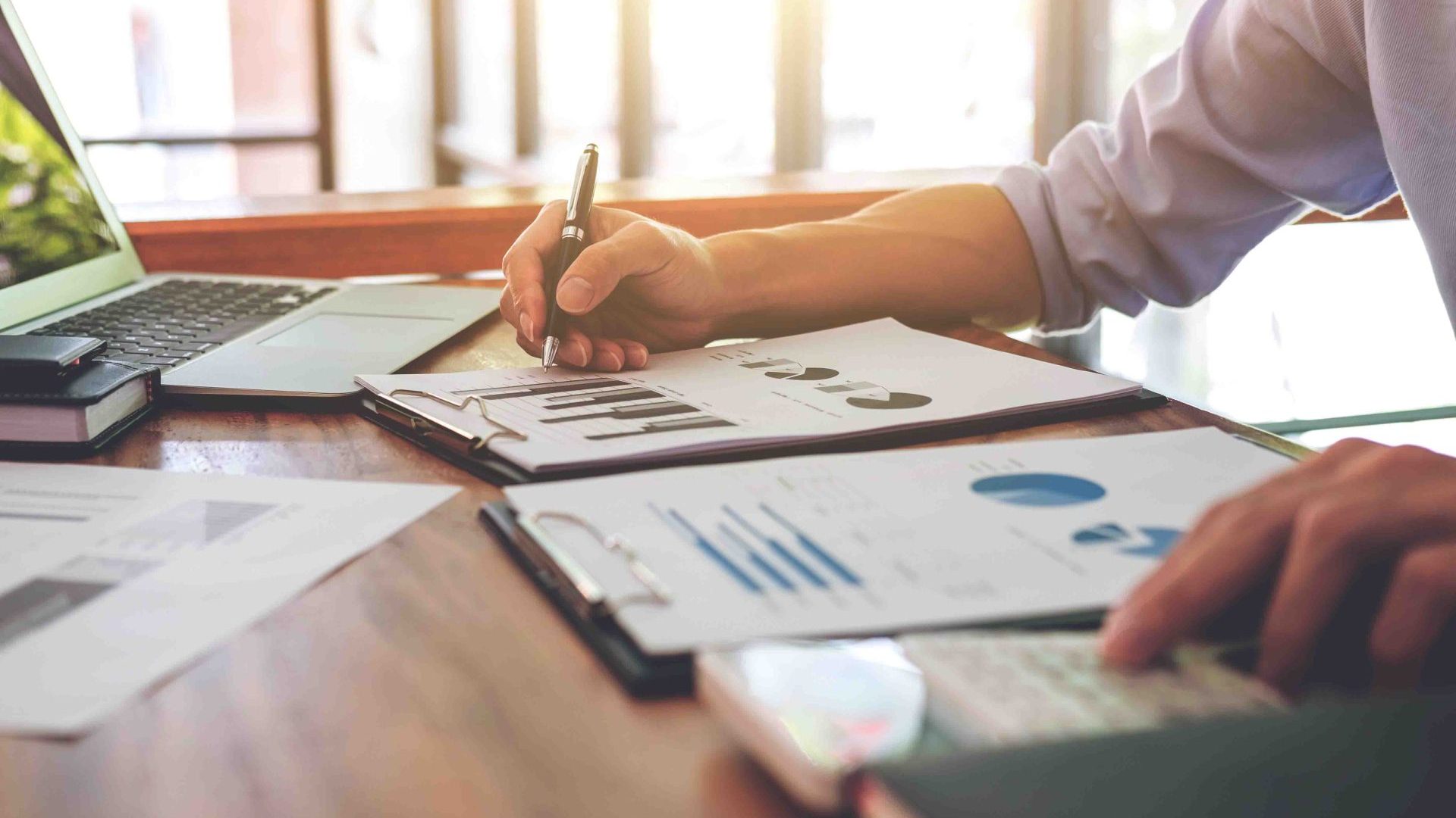 Travail sur des fichiers de calculs et études d'entreprises