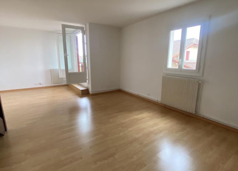 52891670  – Appartement – 3 pièces à MONT DE MARSAN