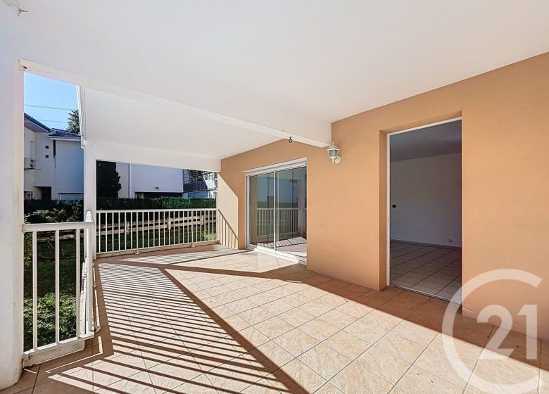 52760825  – Appartement – 3 pièces à TARNOS