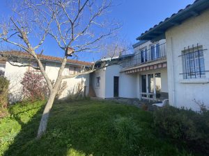 52439326  – Maison – 9 pièces à POUILLON