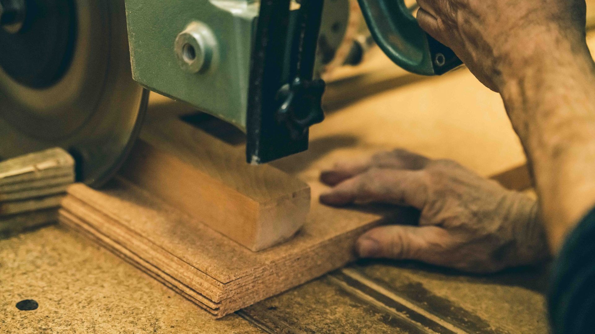 Atelier de production Agglolux dans les Landes