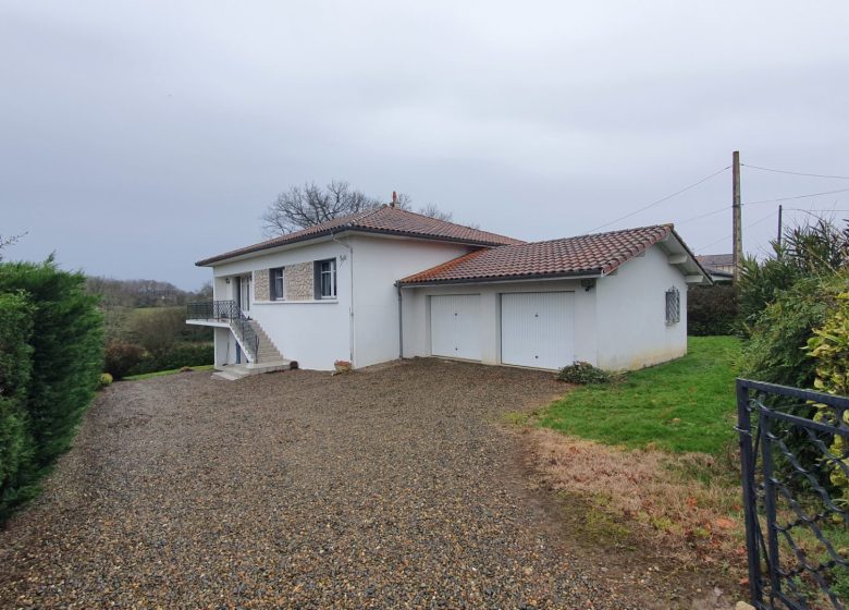 52904444  – Maison – 4 pièces à ST LOUBOUER