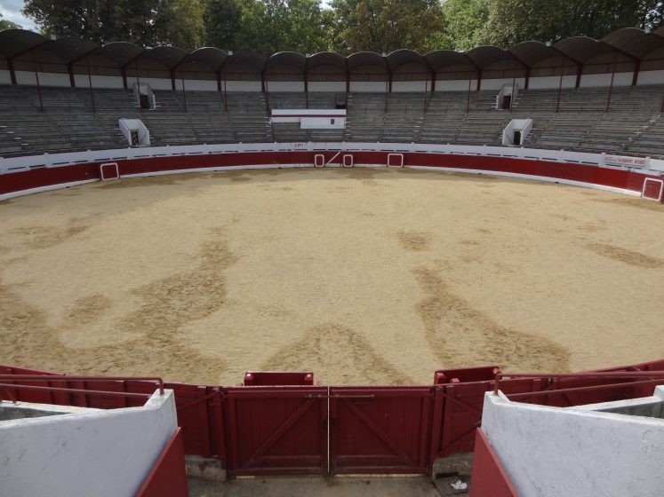 Visite à 3 voix au coeur des arènes d&rsquo;Aire sur Adour