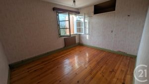 52904198  – Maison – 7 pièces à ST SEVER