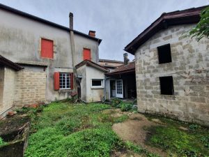 52914678  – Maison – 8 pièces à MUGRON