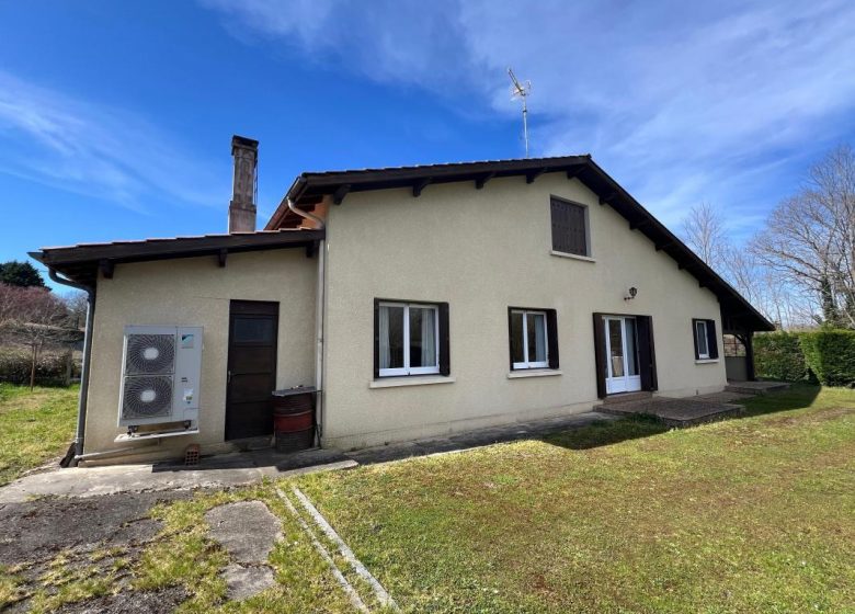 52478373  – Maison – 4 pièces à SARBAZAN