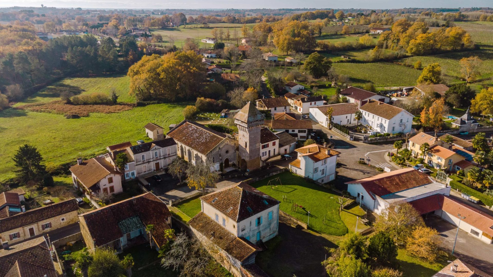Village d'Hontanx dans les Landes