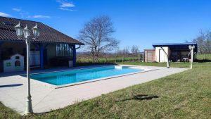 52434781  – Maison – 9 pièces à PEYREHORADE