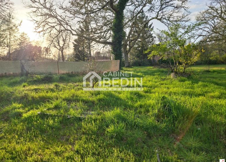 52942025  – Terrain à LUGOS