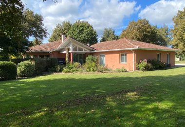 52939781  – Maison – 6 pièces à CARCARES STE CROIX