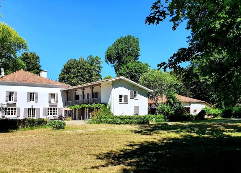 52291260  – Maison – 15 pièces à ST MARTIN D ONEY