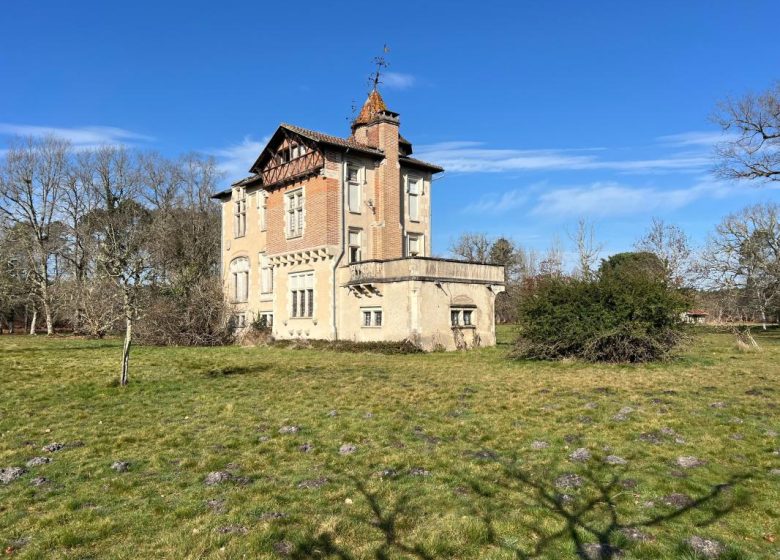 52396507  – Maison – 9 pièces à RETJONS