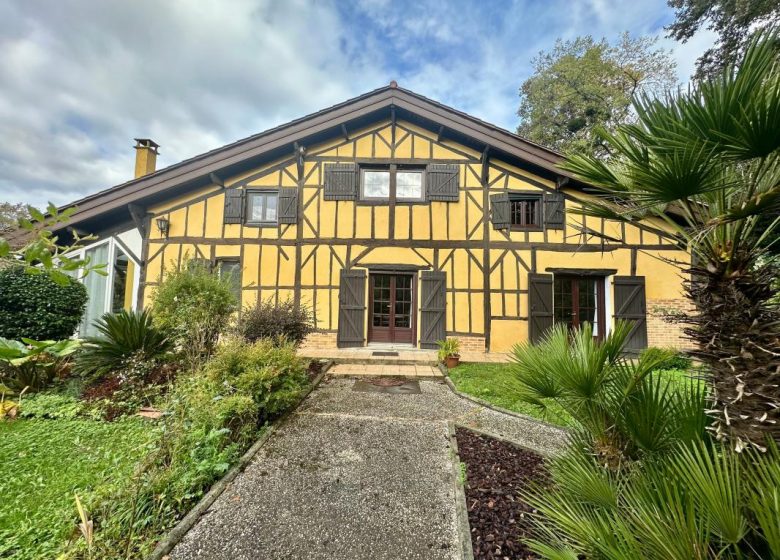 52791581  – Maison – 7 pièces à DAX