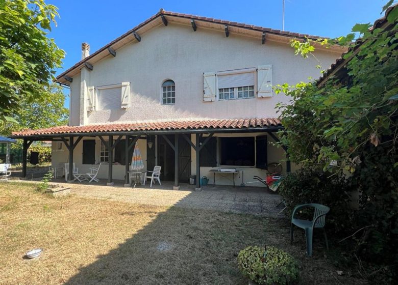 51787678  – Maison – 5 pièces à ROQUEFORT