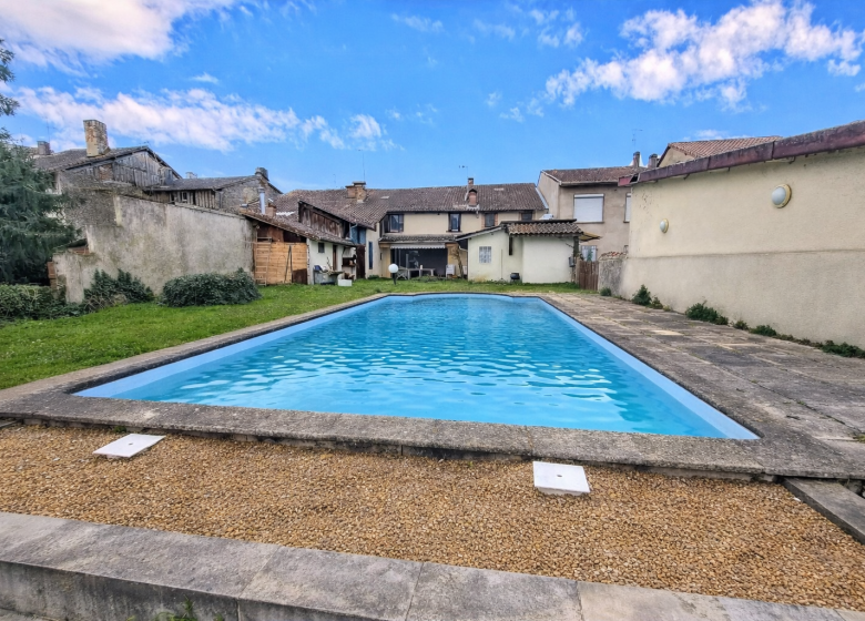 52955084  – Maison – 10 pièces à VILLENEUVE DE MARSAN